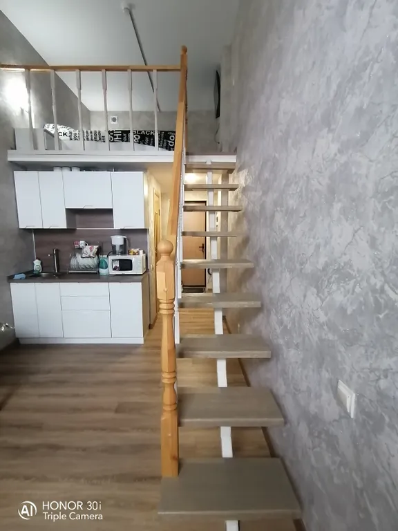 Студия два уровня в 10 минутах от центра города