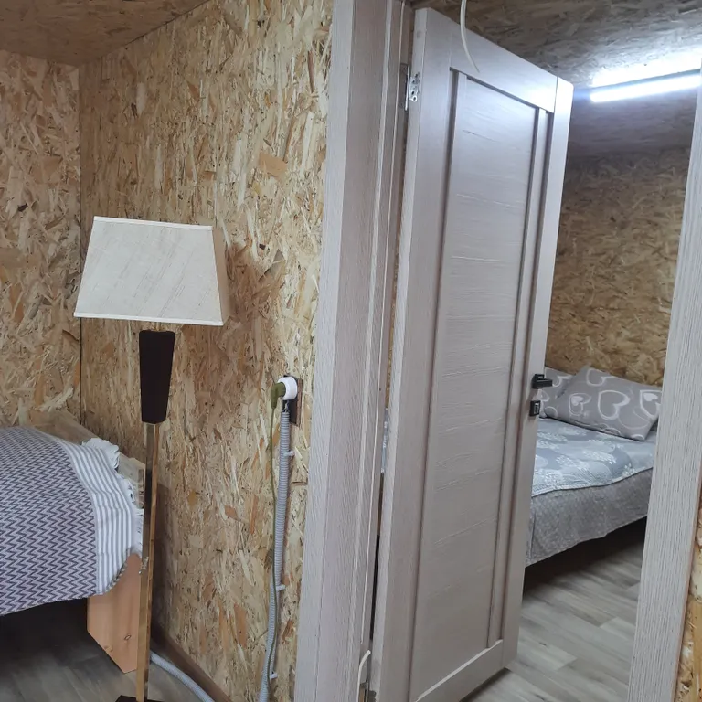 Семейный двухкомнатный номер с мини кухней на втором этаже