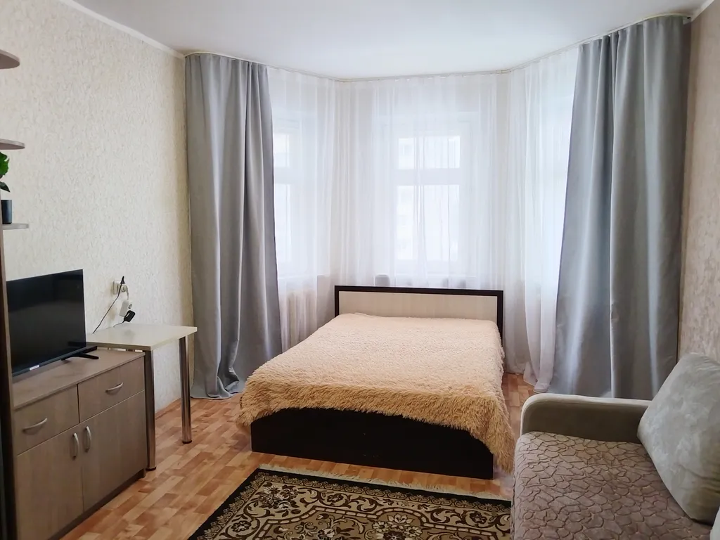 Комфортная квартира рядом с Гринн — аренда посуточно в Орёл