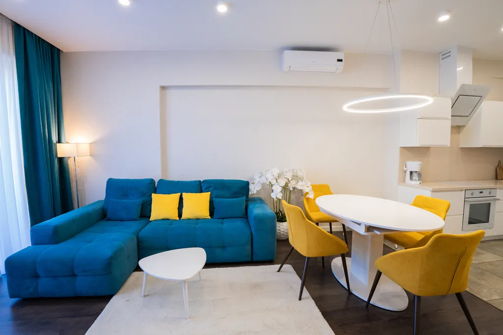 Трёхкомнатные апартаменты с видом на море и город