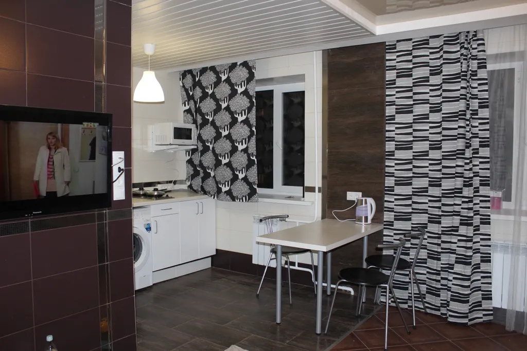 Трехкомнатная квартира-студия возле метро "Березовая роща"