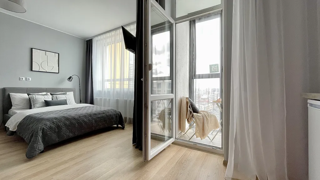 Не в отеле, а в квартире на Репина 77