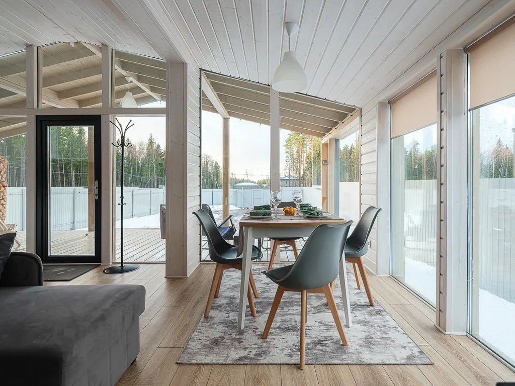 Уютный семейный дом с камином