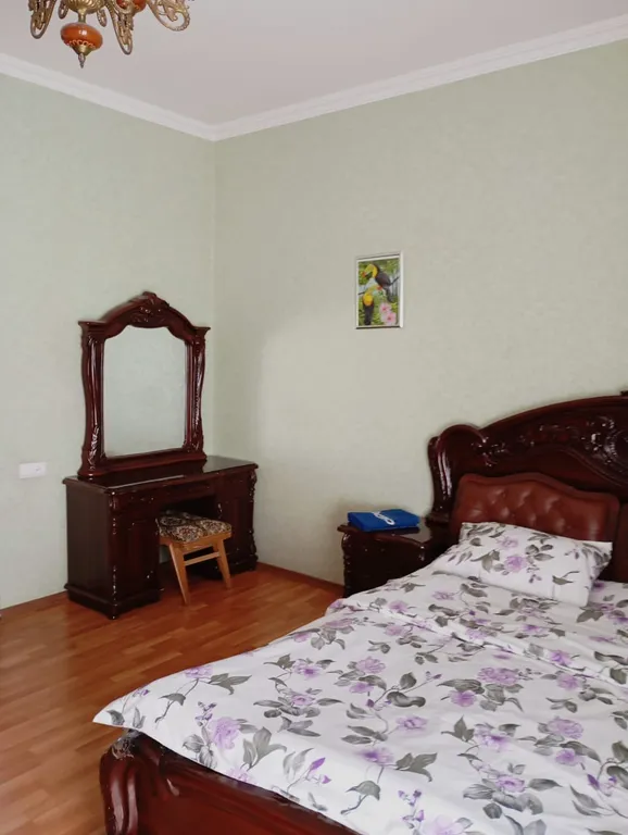 Большая и просторная квартира с двумя балконами в центре