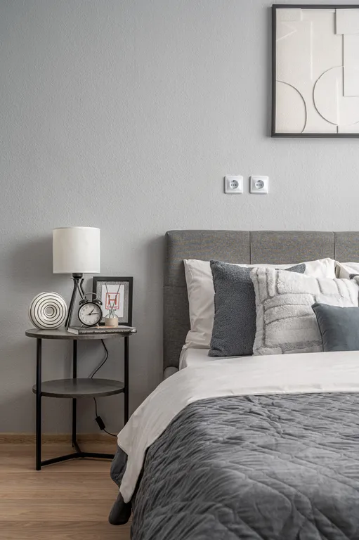 Не в отеле, а в квартире на Репина 77