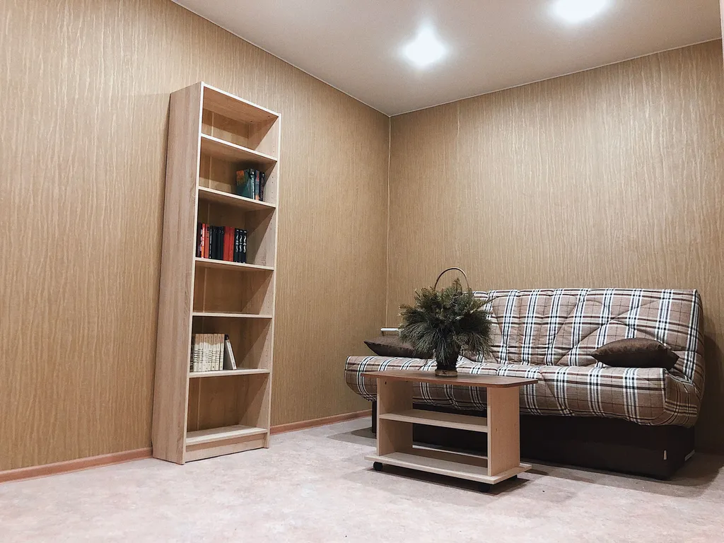 Уютная комната с двуспальной кроватью