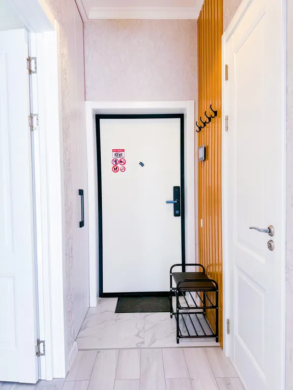 Рядом с Хан шатыр. Центр города Астана