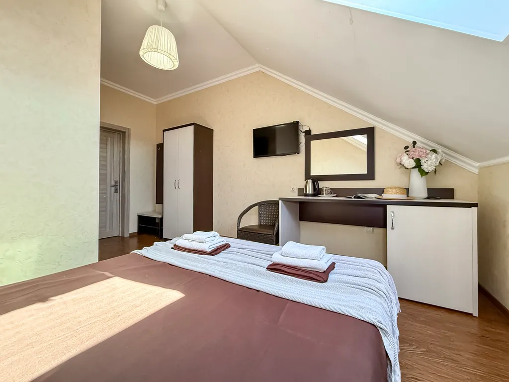 Мансардный номер в центре в 7 минутах до моря