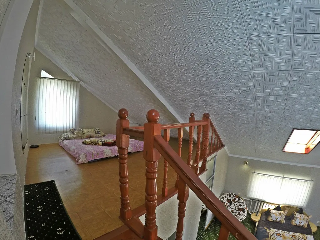 Дом в Ялте с бассейном и сауной