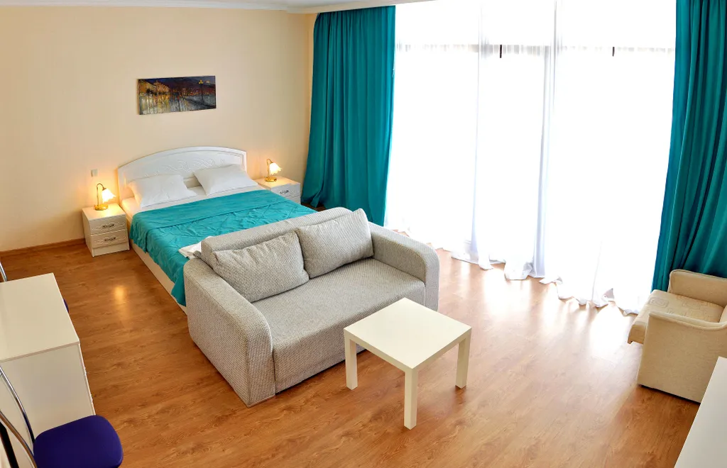 Супер-видовая квартира в Ливадии на берегу моря