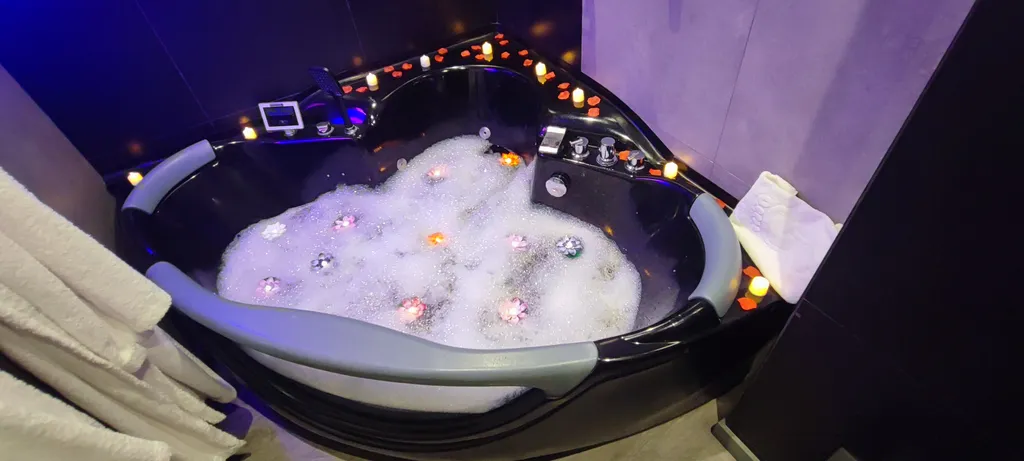 Тематическая пространство - Две грани