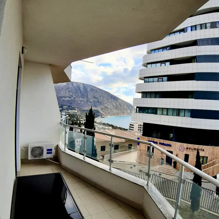 Апартамент с видом на море в ЖК Шато Лувр