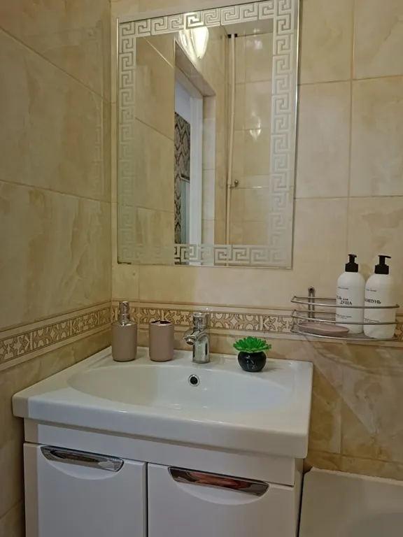 Двушка рядом с тц ярмарка и вокзалом