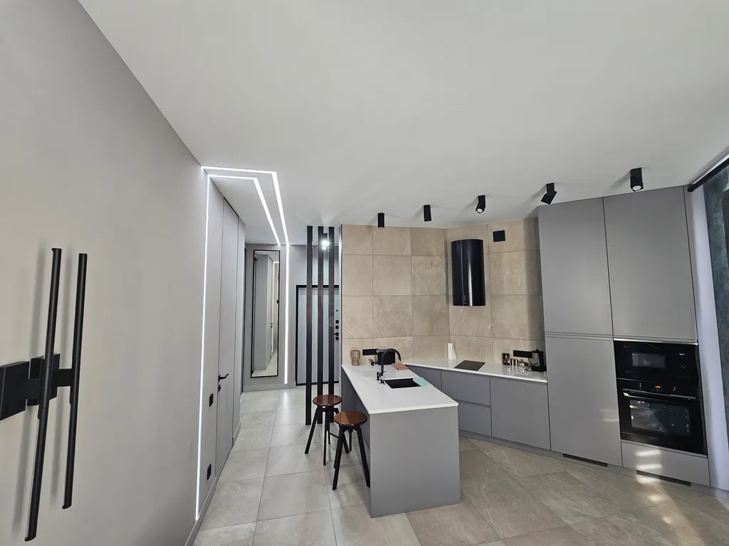 Дизайнерская квартира в элитном комплексе Изумрудный Город