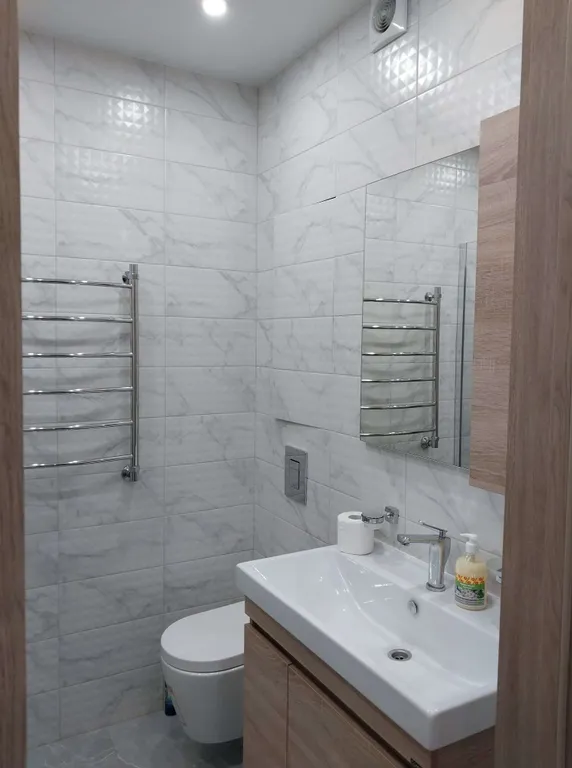 Квартира с домашним уютом с видом на церковь и город