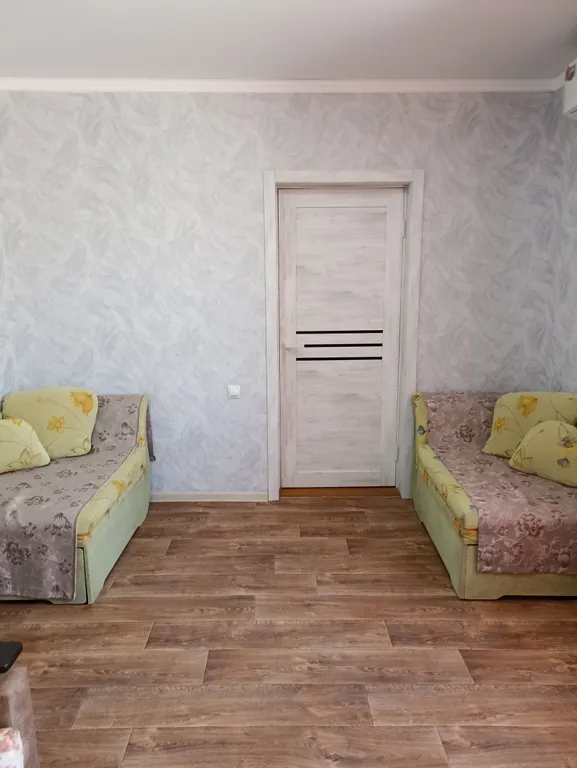 Квартира Двухкомнатные апартаменты — аренда посуточно в Ейск