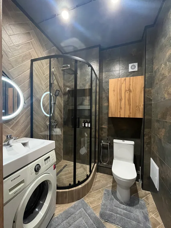 Новая 2-х комнатная квартира с дизайнерским ремонтом в стиле лофт