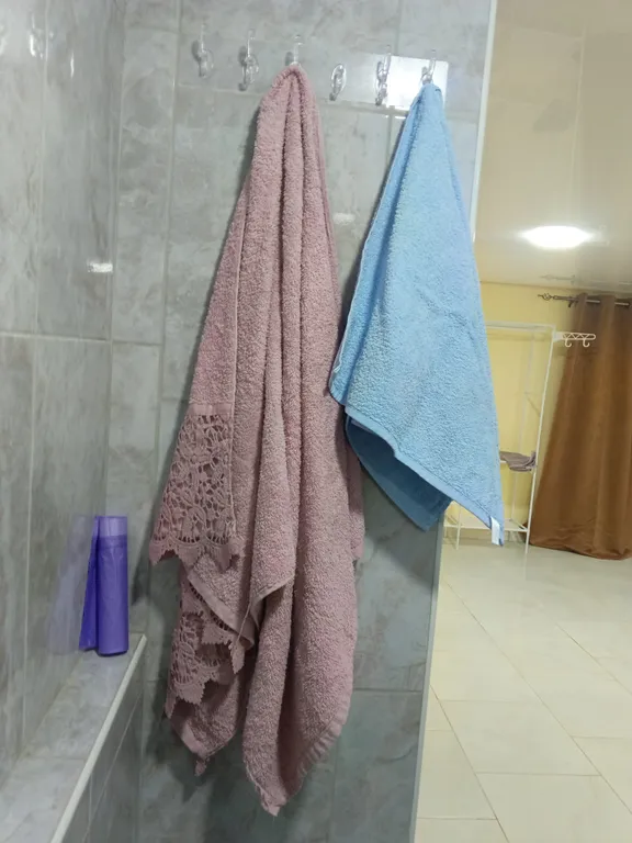 Квартира в доме с райским садом под смотровой площадкой и близ моря