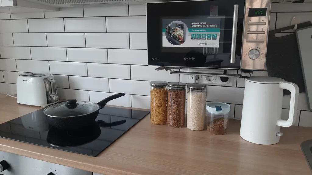 Уютная квартира с китами