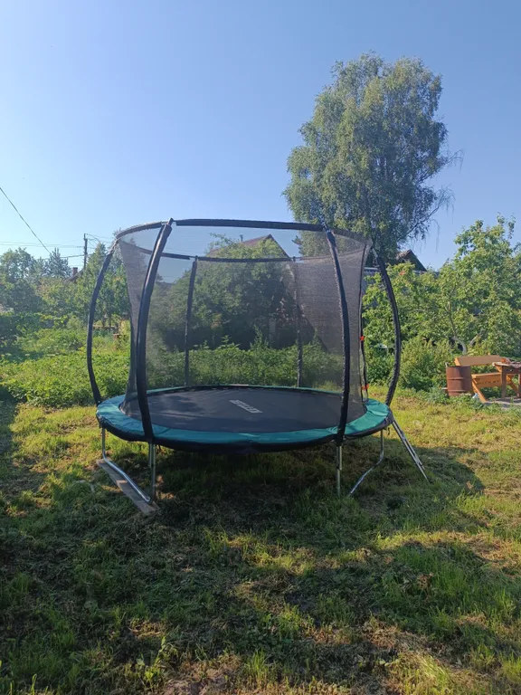 Коттедж Дом с батутом для детей — Новая Ладога