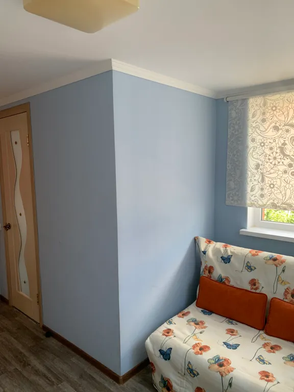 Дом с парковкой во дворе