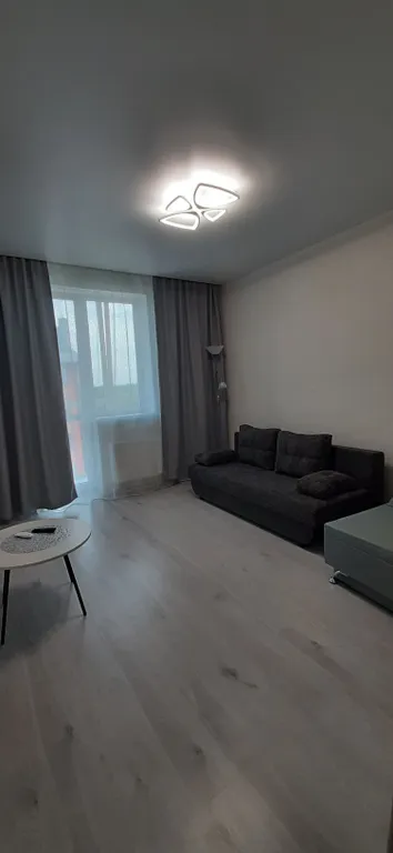 Отдых на берегу Балтийского моря на пляже с синим флагом