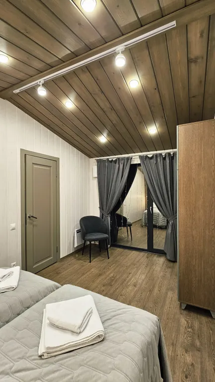 Далеко и надолго