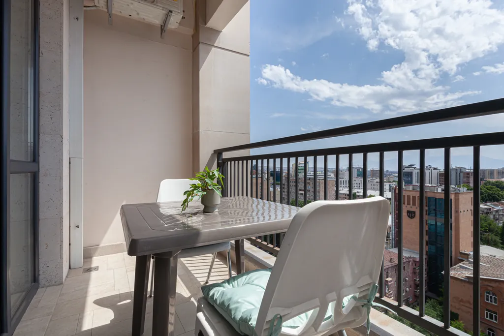 Светлая квартира в центре города