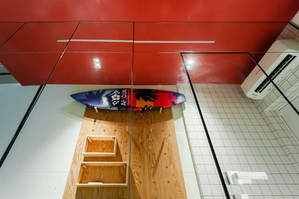 Уникальная студия с самым высоким подиумом