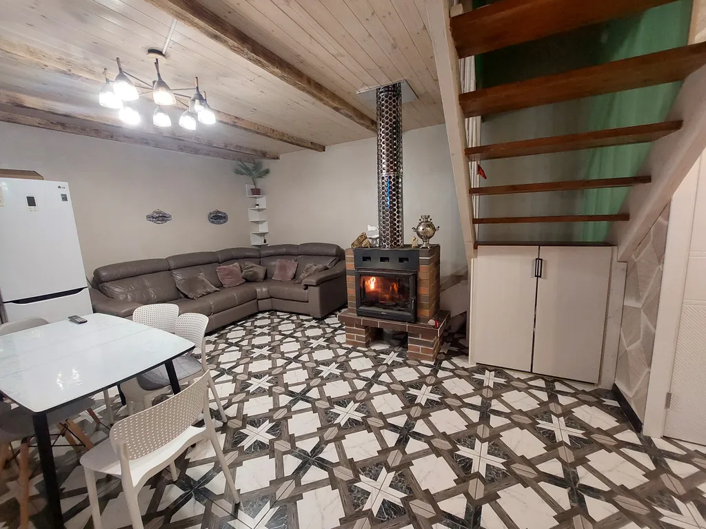 Дом на берегу залива