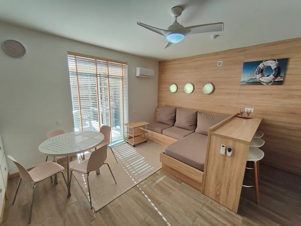 Апартаменты Welcome on Board 1