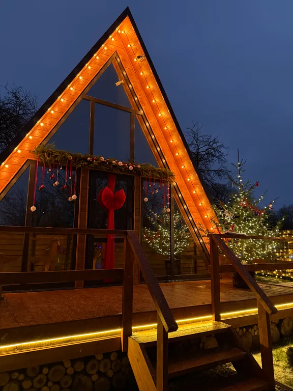 Уютный дом рядом с лесом и речкой