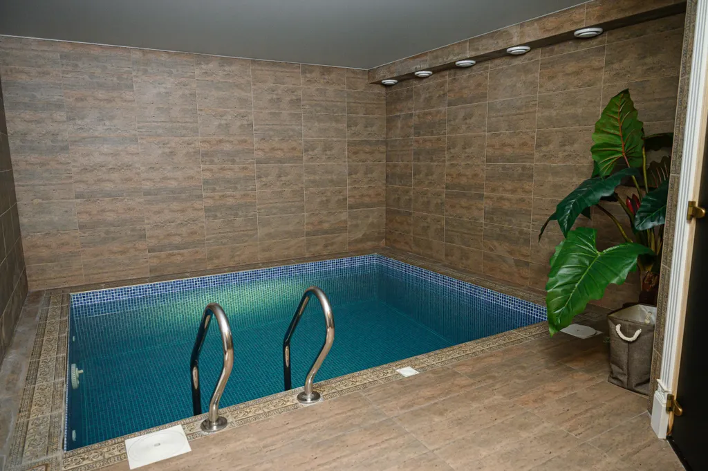 Romantic house VIP с бассейном и хамамом в Минске