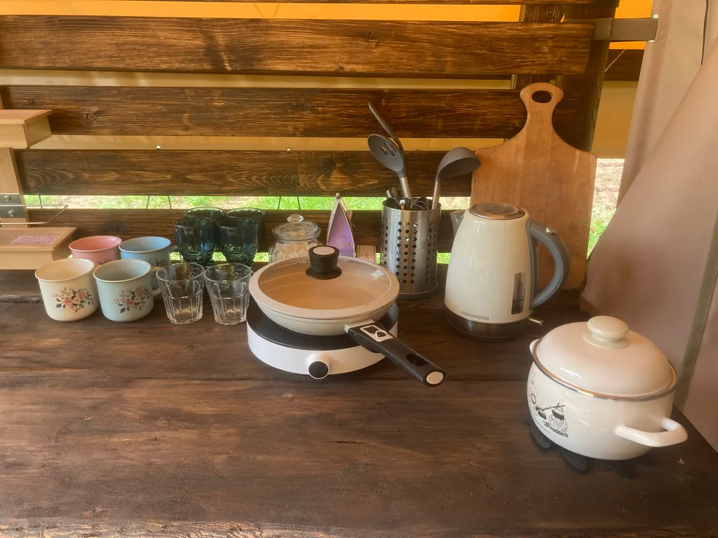 Уютный глэмпинг на прекрасном острове на псковском озере