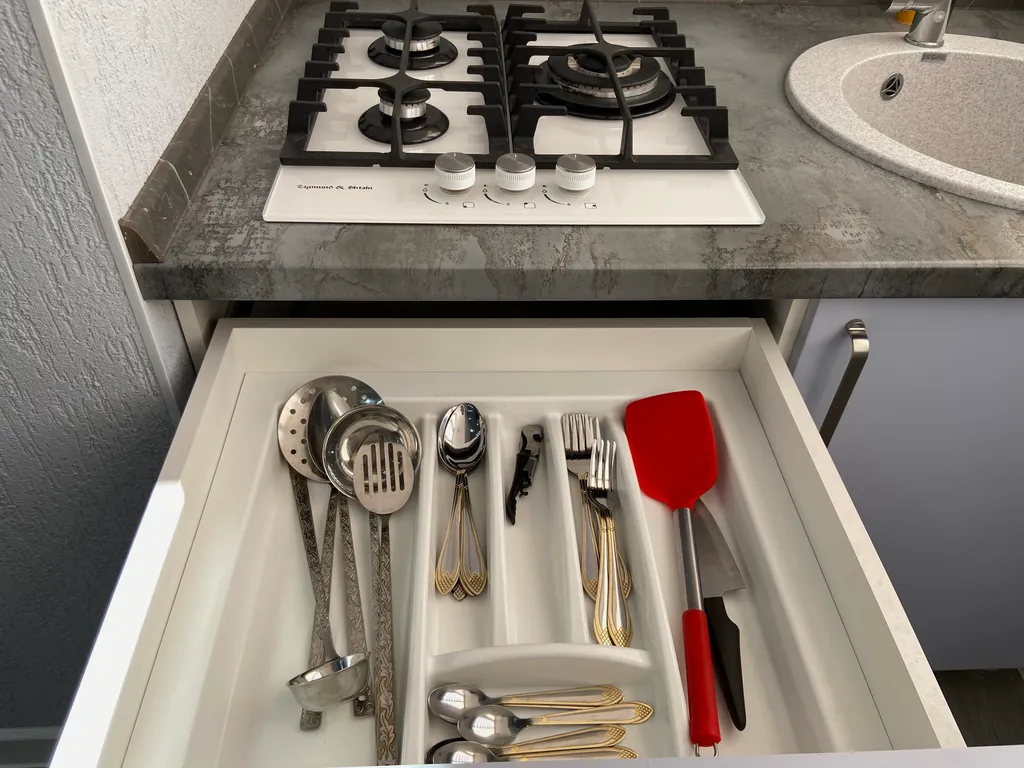 Квартира Квартира Стильная евродвушка в центре города — Элиста