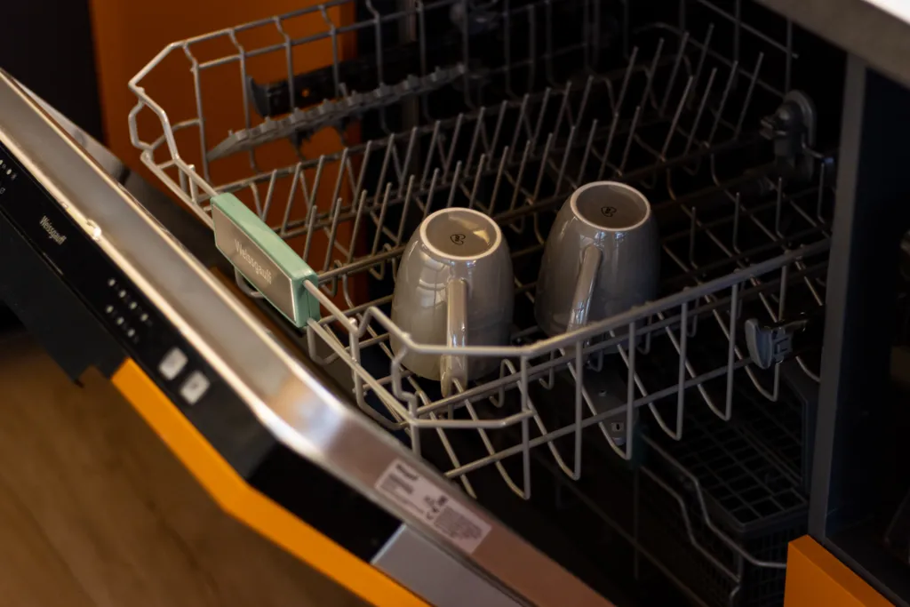 Прекрасный белый домик в Раздолье