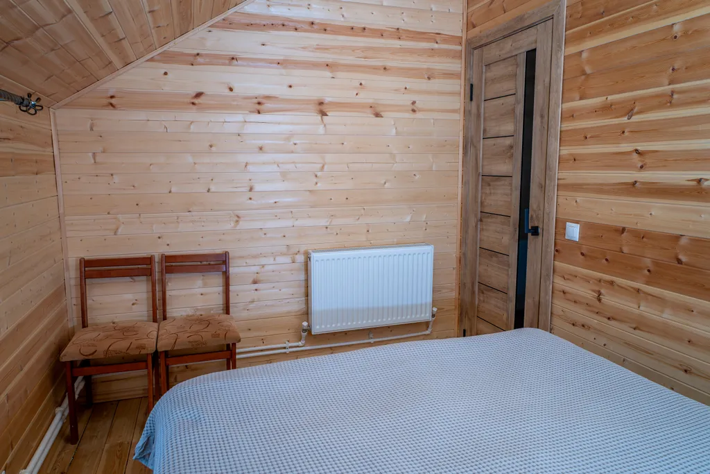 Отдельный двухэтажный домик в стиле барнхаус на Софийской Поляне