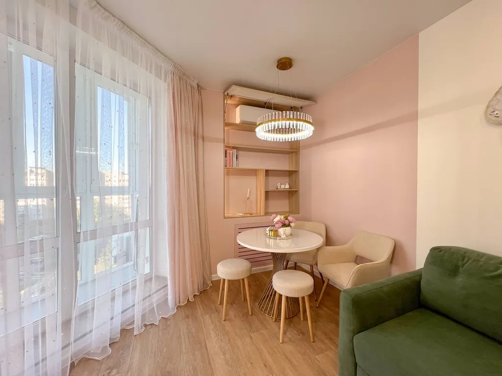 Квартира Современная студия с дизайнерским ремонтом рядом с жд вокзалом — аренда посуточно в Киров