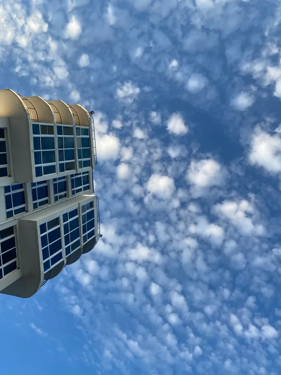 Апартаменты с видовыми окнами на море, первая линия