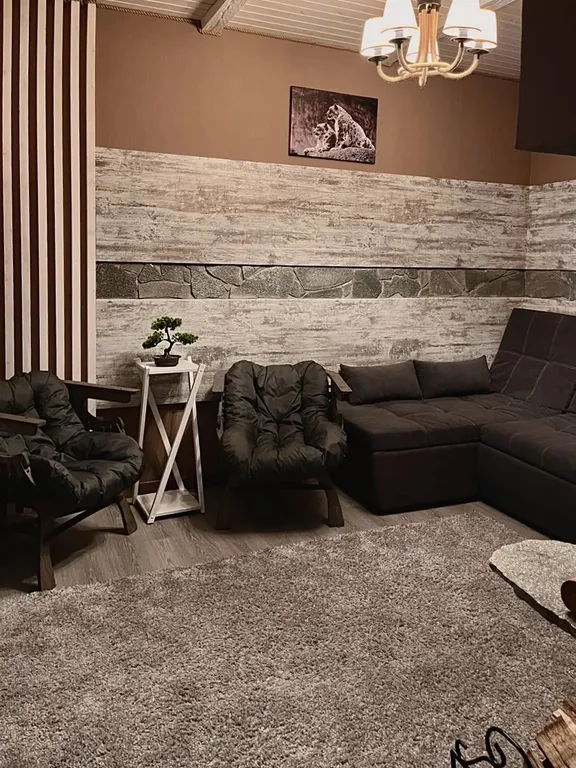 Премиальный Гостевой Дом в темных тонах с видом на горы