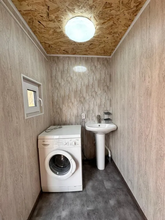 Номер с панорамным видом на горы и речку.