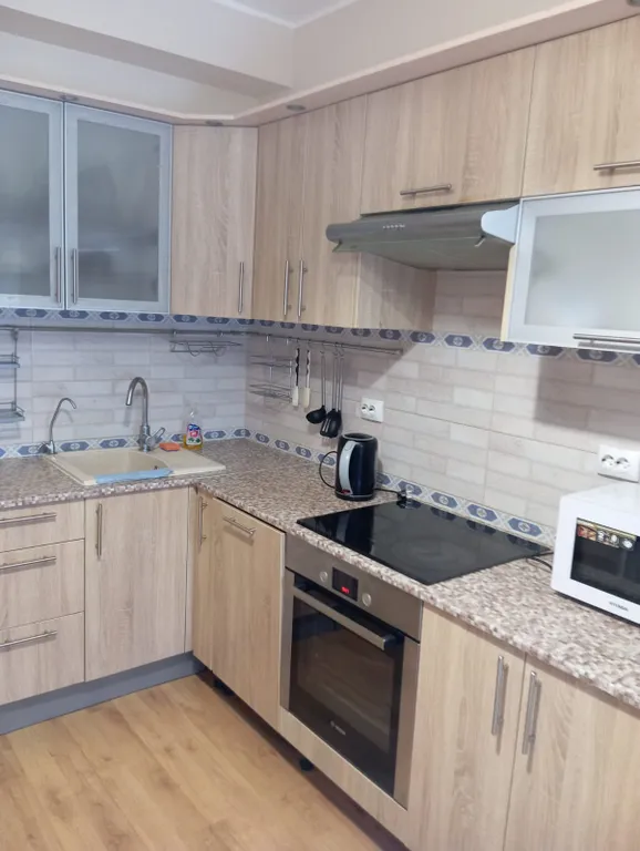 Евродвушка у метро