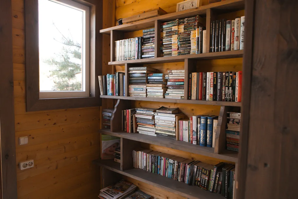 Двухэтажный дом для отдыха на природе с баней