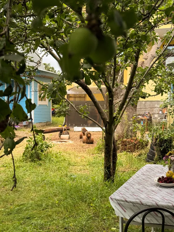 Уютный домик в саду