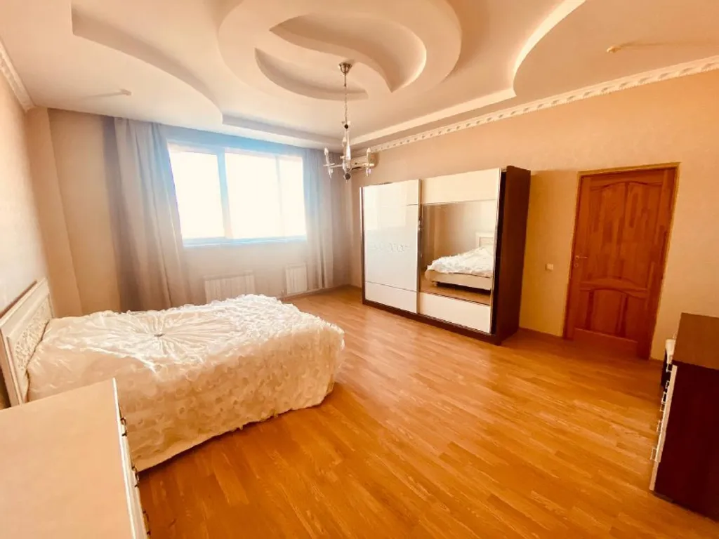 4-комнатная Квартира