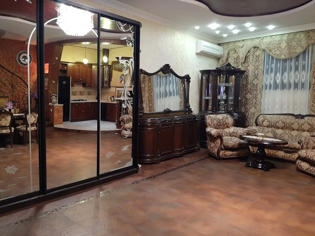 Уютный домик в центре города