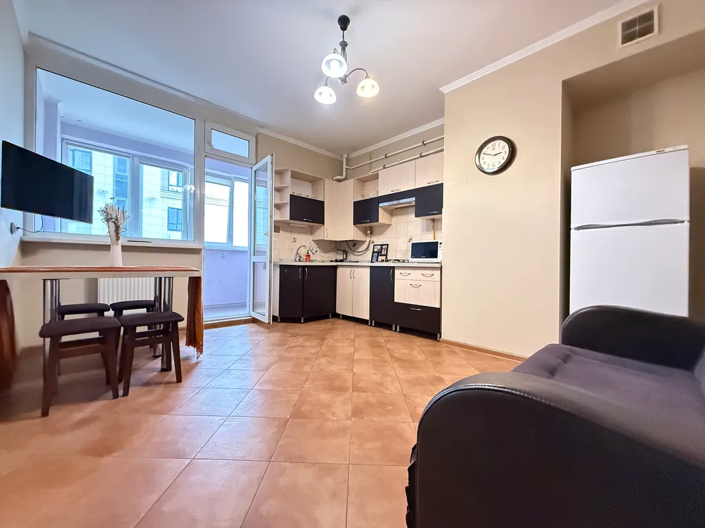 Рядом с пляжем Парк Победы