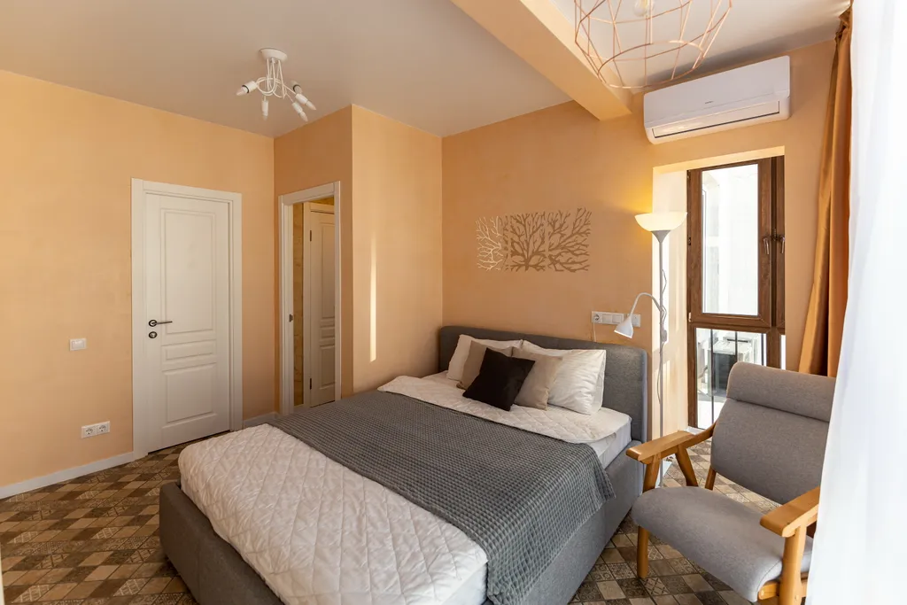 Квартира Двухкомнатная квартира класса комфорт с панорамным остеклением ветер гор — Геленджик