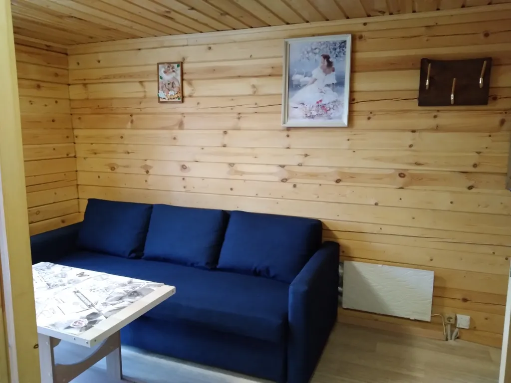 Дом с балконом