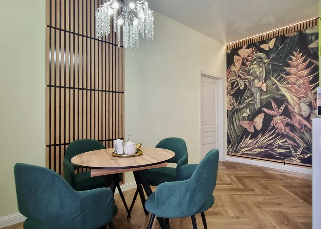 Рыжий Кот ЛОКО (просторная квартира с двумя изолированными спальнями)